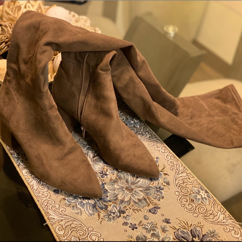 Steve Madden suede boots 👢👢